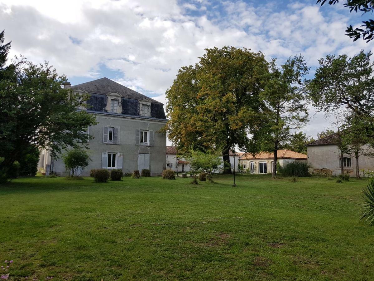Chateau De Champblanc Cherves-de-Cognac 외부 사진